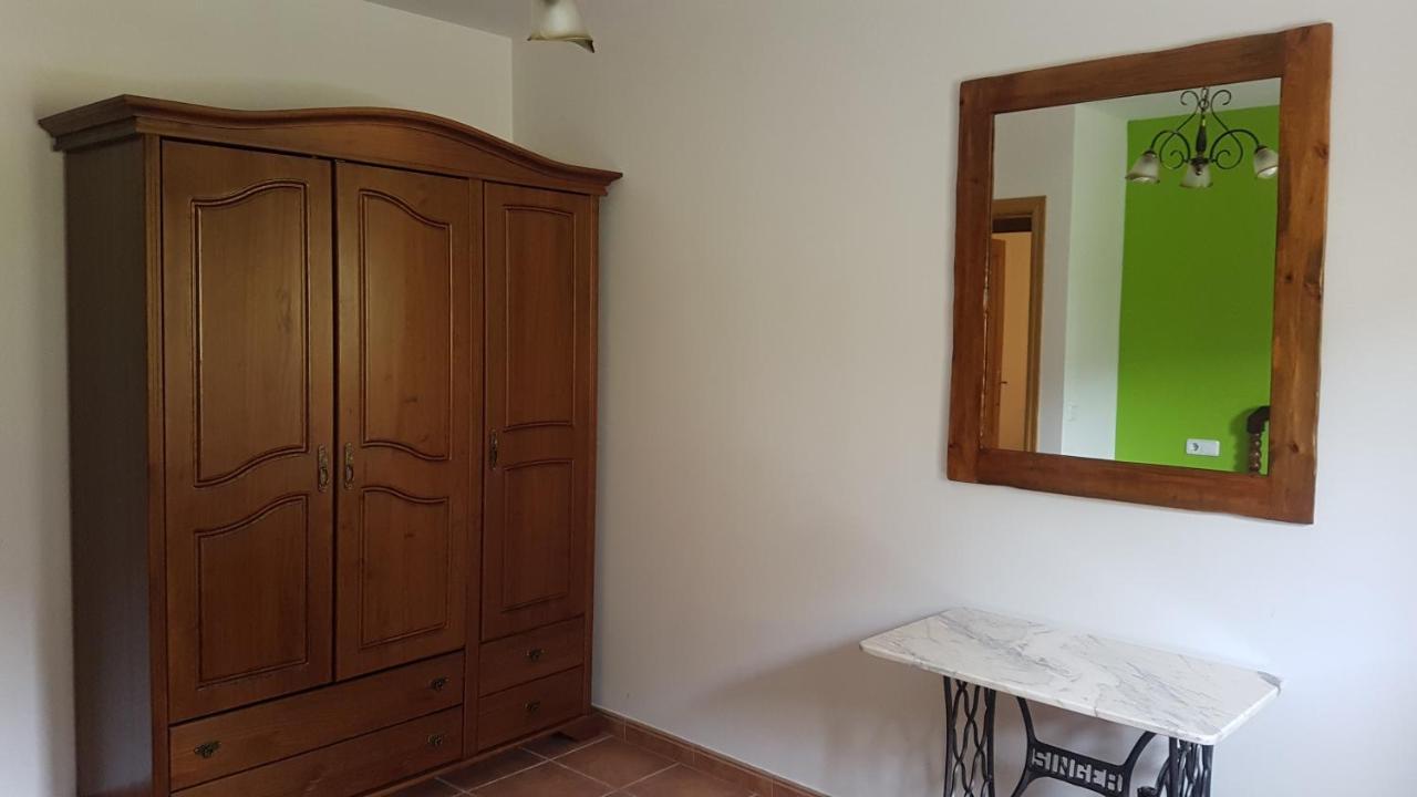 Casa Castel Turismo Rural Serrate Kültér fotó