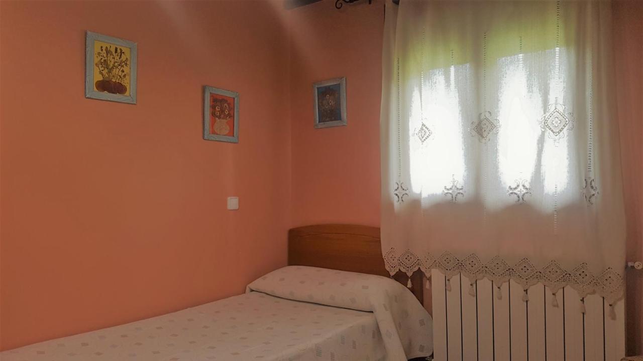 Casa Castel Turismo Rural Serrate Kültér fotó